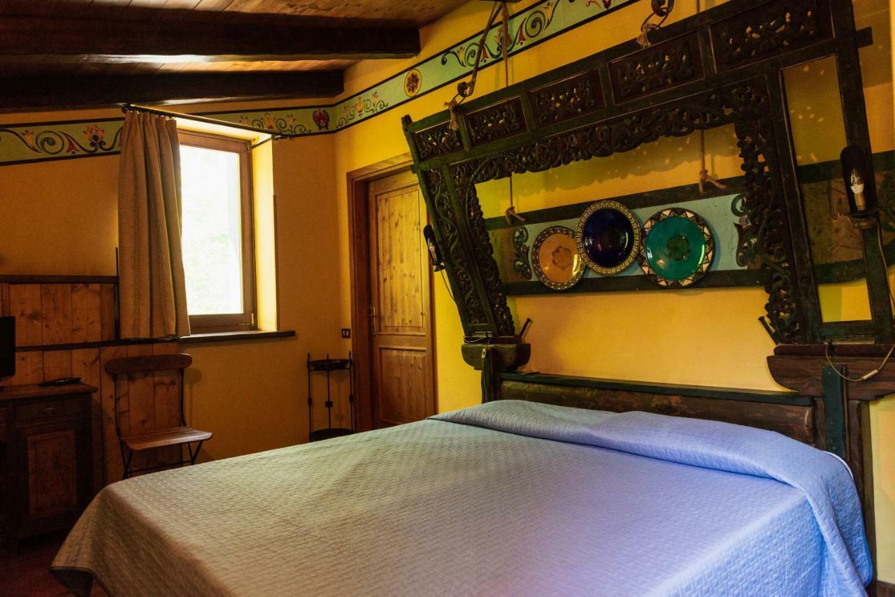 Agriturismo Mezzaluna Malchina Екстериор снимка
